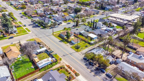$314,900 | 257 North F Street, Tulare, CA 93274