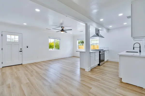 $314,900 | 257 North F Street, Tulare, CA 93274