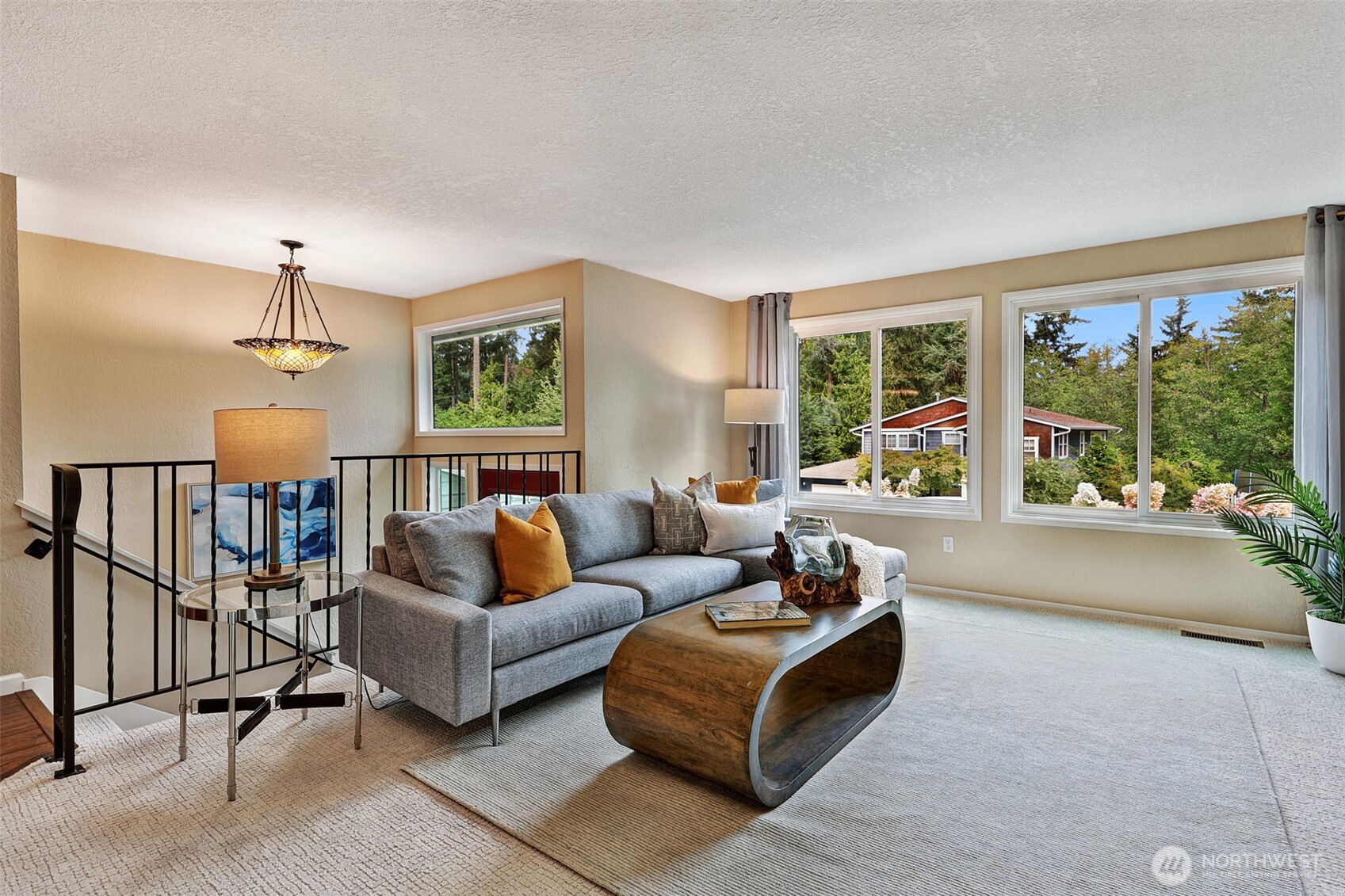 7002 174th Street Southwest Edmonds, WA 98026 - Photo 6 of 37 Gallery Image 6