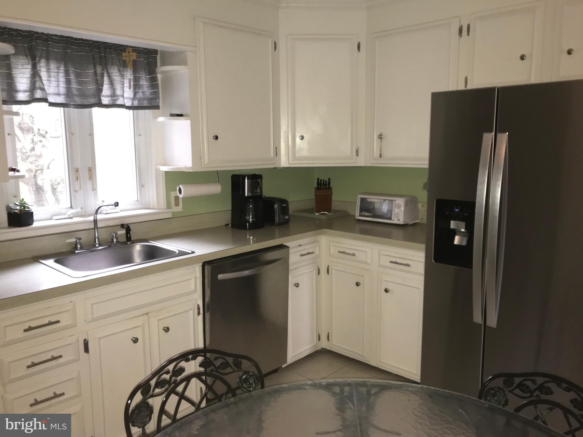 767 Grandview Road York, PA 17403 - Photo 7 of 21 Gallery Image 7