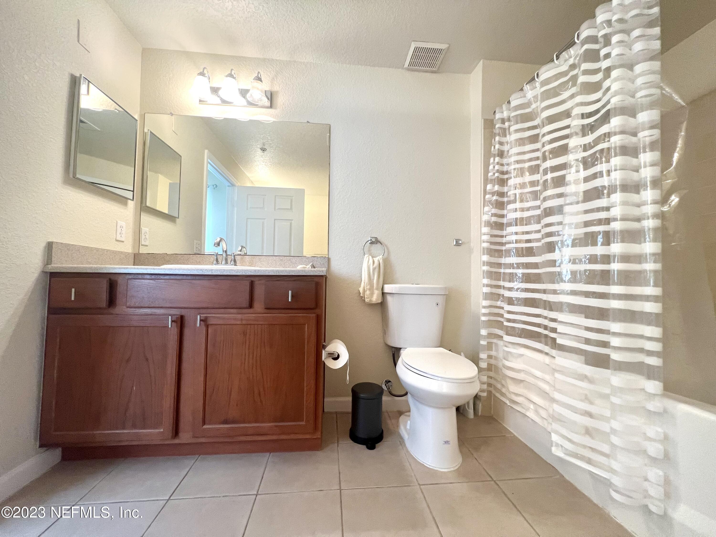 8550 Touchton Road, Unit 1812 Jacksonville, FL 32216 - Photo 14 of 30 Main Bathroom