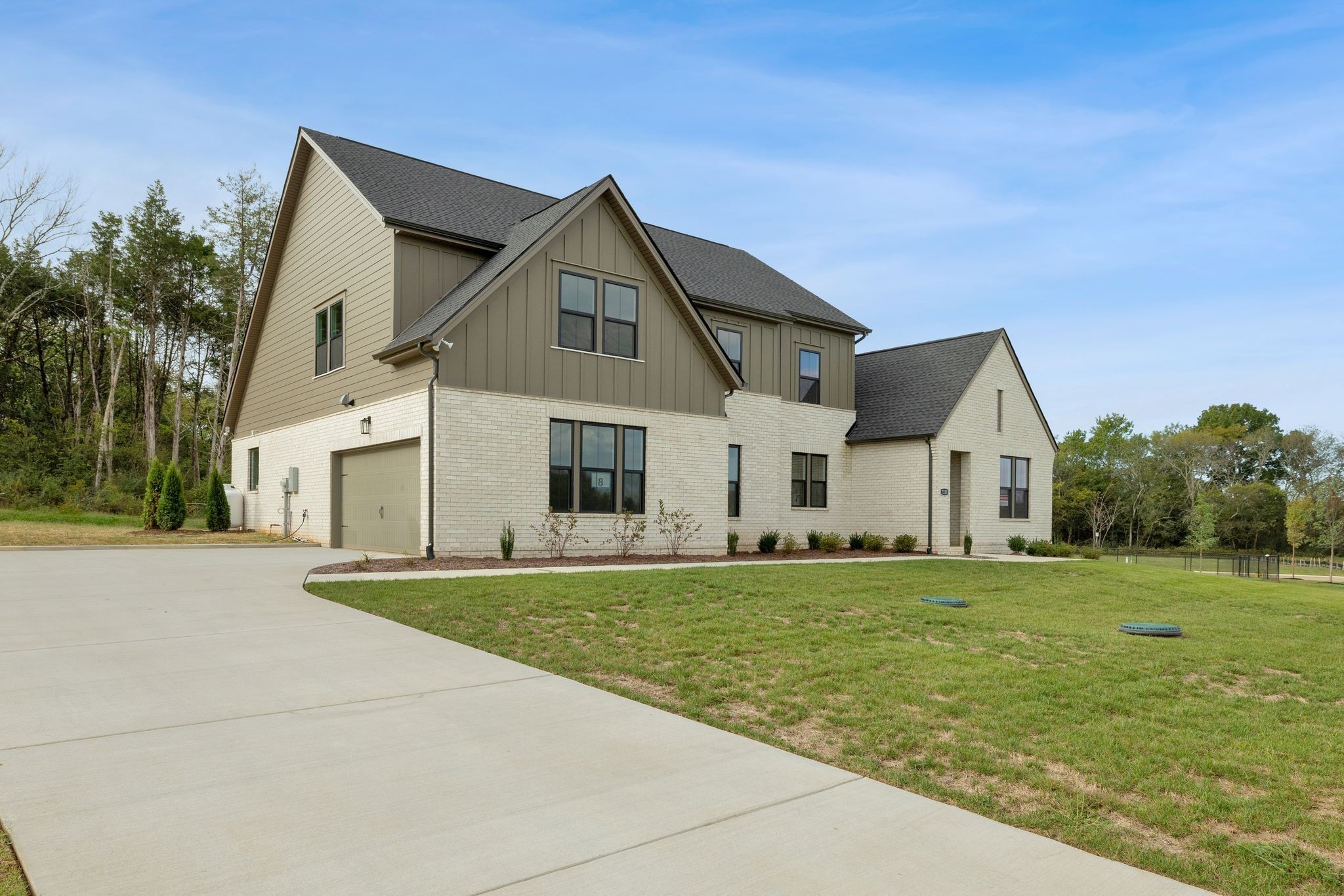 7321 Winners Road Murfreesboro, TN 37129 - Photo 4 of 41 a front view of a house with a yard