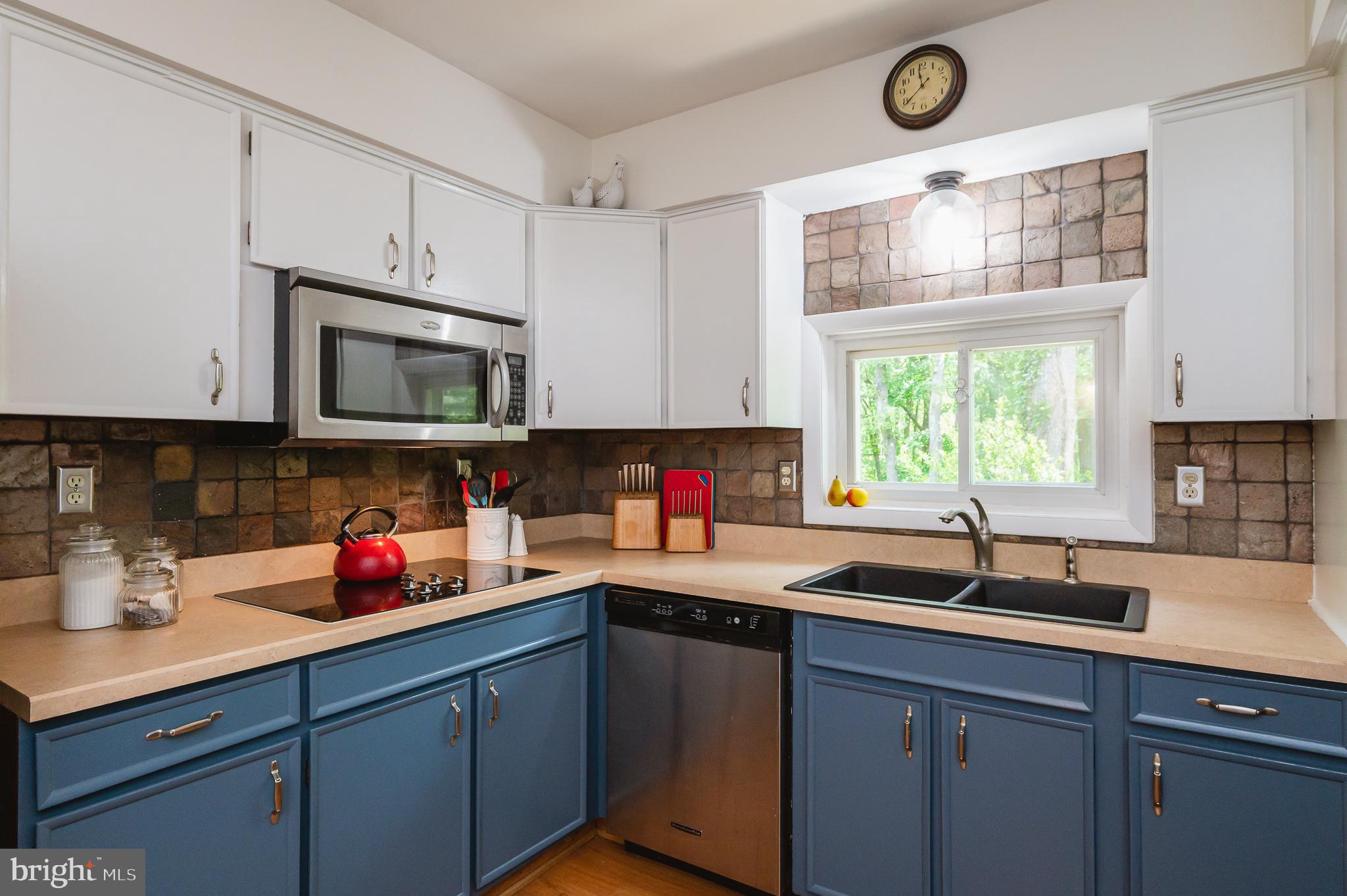 3911 Longmoor Circle Phoenix, MD 21131 - Photo 15 of 64 Kitchen