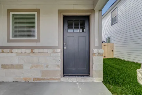 $299,000 | 6467 Escondido Drive, Rosharon, TX 77583