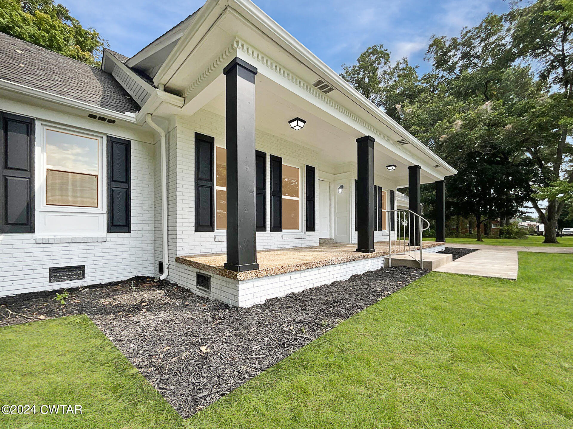 1900 Morgan Road Dyersburg, TN 38024 - Photo 1 of 29 down-net_http20240906-66-yx3dkj