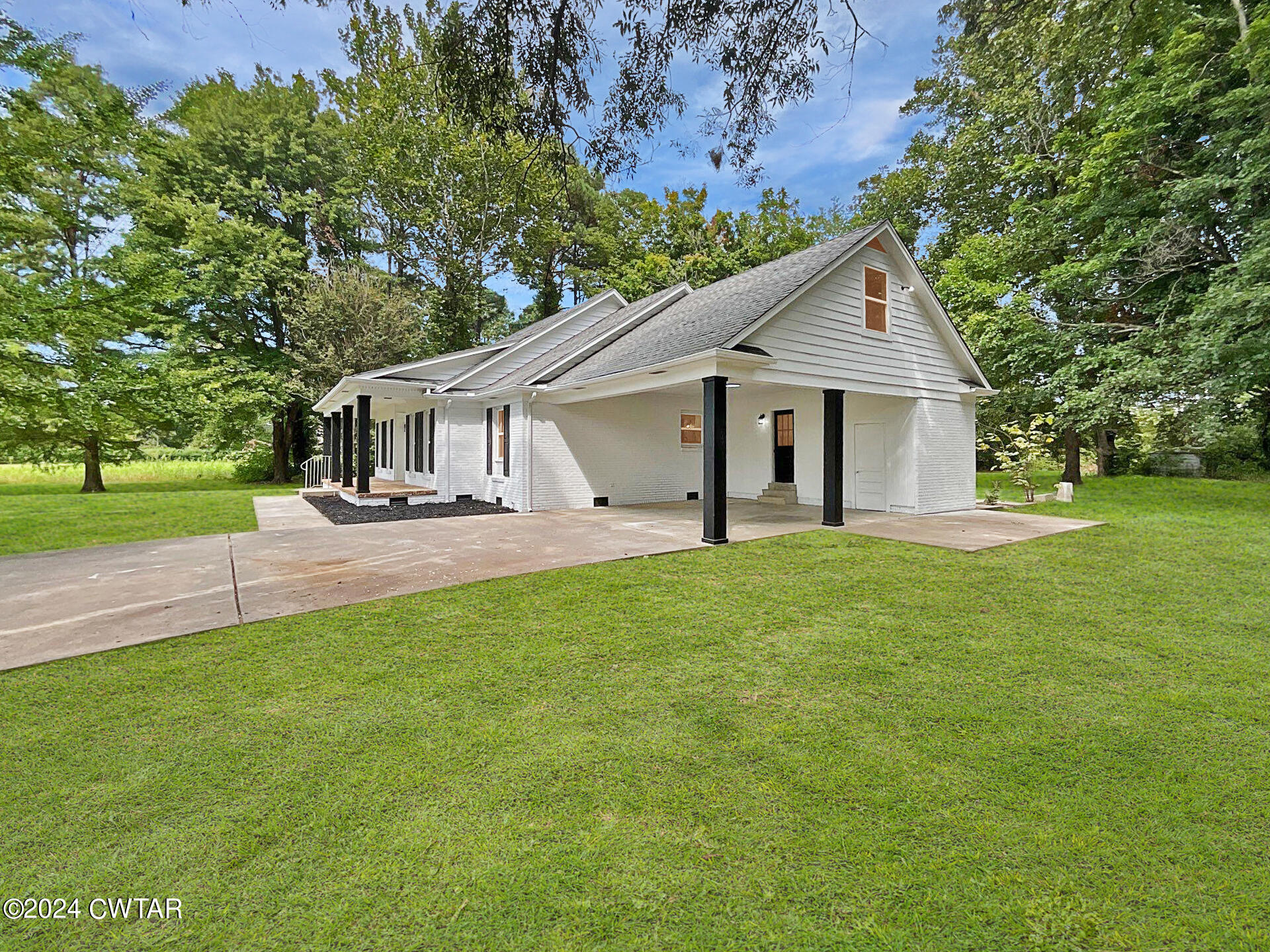 1900 Morgan Road Dyersburg, TN 38024 - Photo 2 of 29 down-net_http20240906-76-7otoet (1)