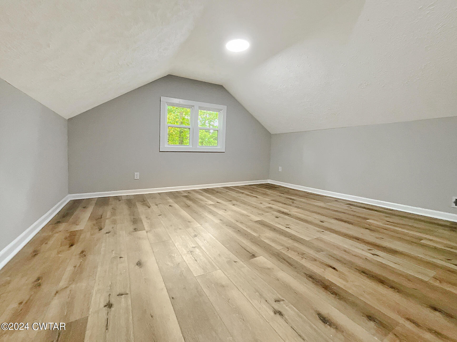 1900 Morgan Road Dyersburg, TN 38024 - Photo 22 of 29 down-net_http20240906-124-x67c3i