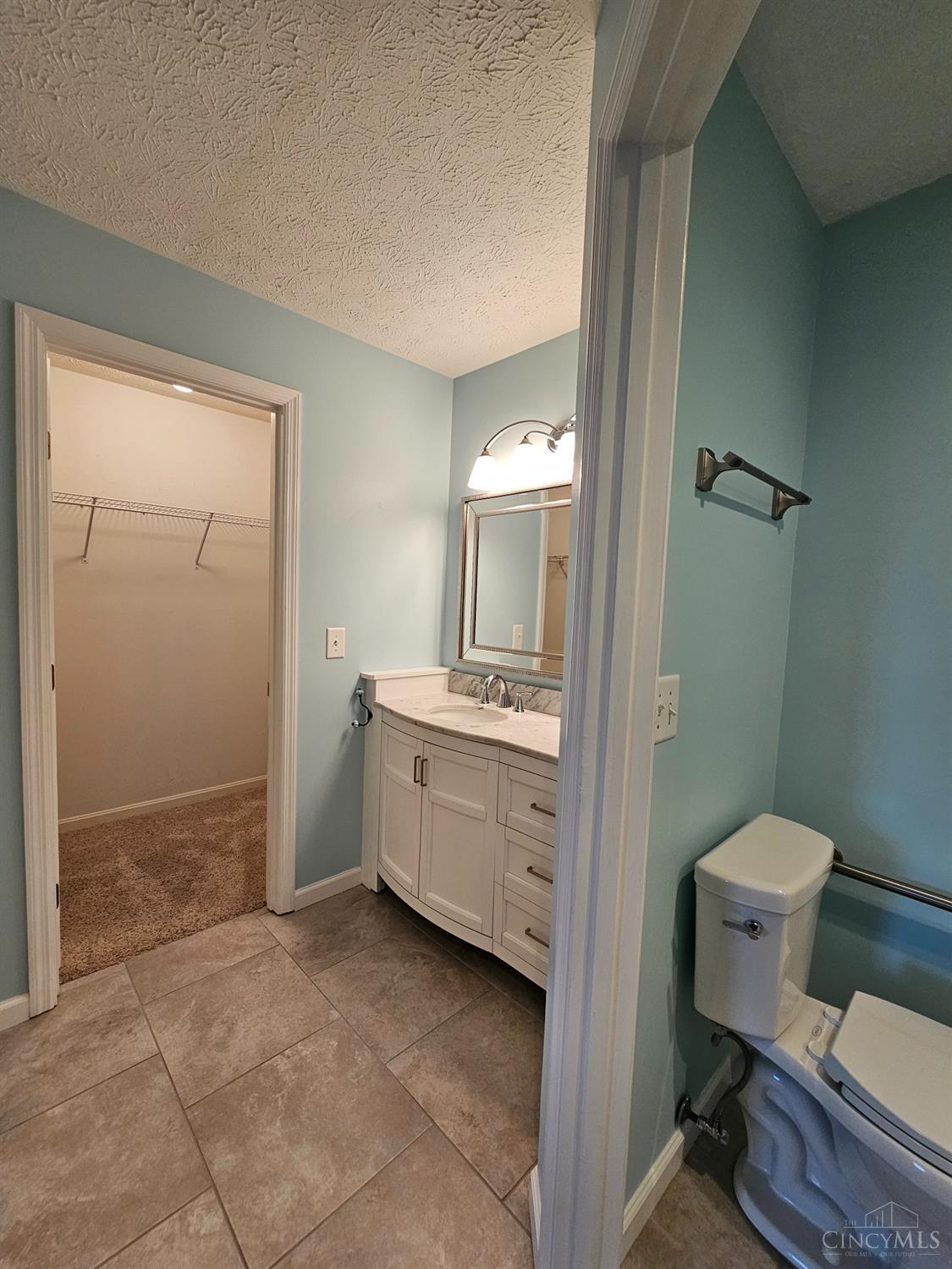 4331 Regency Ridge Court, Unit 306 Cincinnati, OH 45248 - Photo 22 of 45 Gallery Image 22