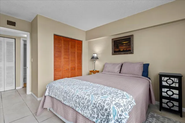 $140,000 | 505 Spencer Drive, Unit 208, West Palm Beach, FL 33409