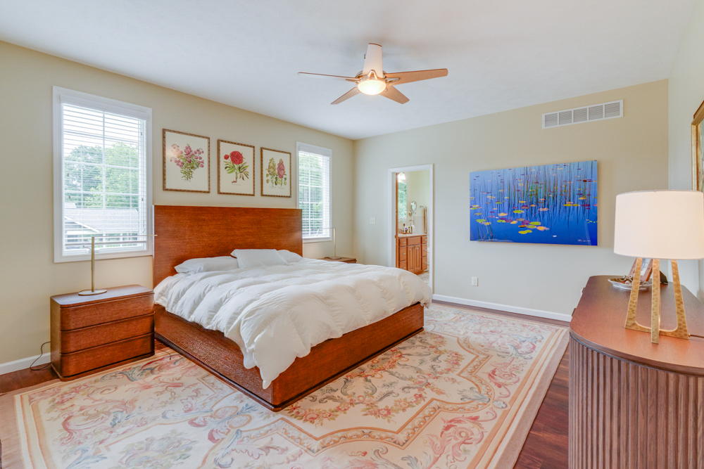 3550 East Bishop Road Mount Vernon, IL 62864 - Photo 26 of 61 a bedroom with a large bed and a window