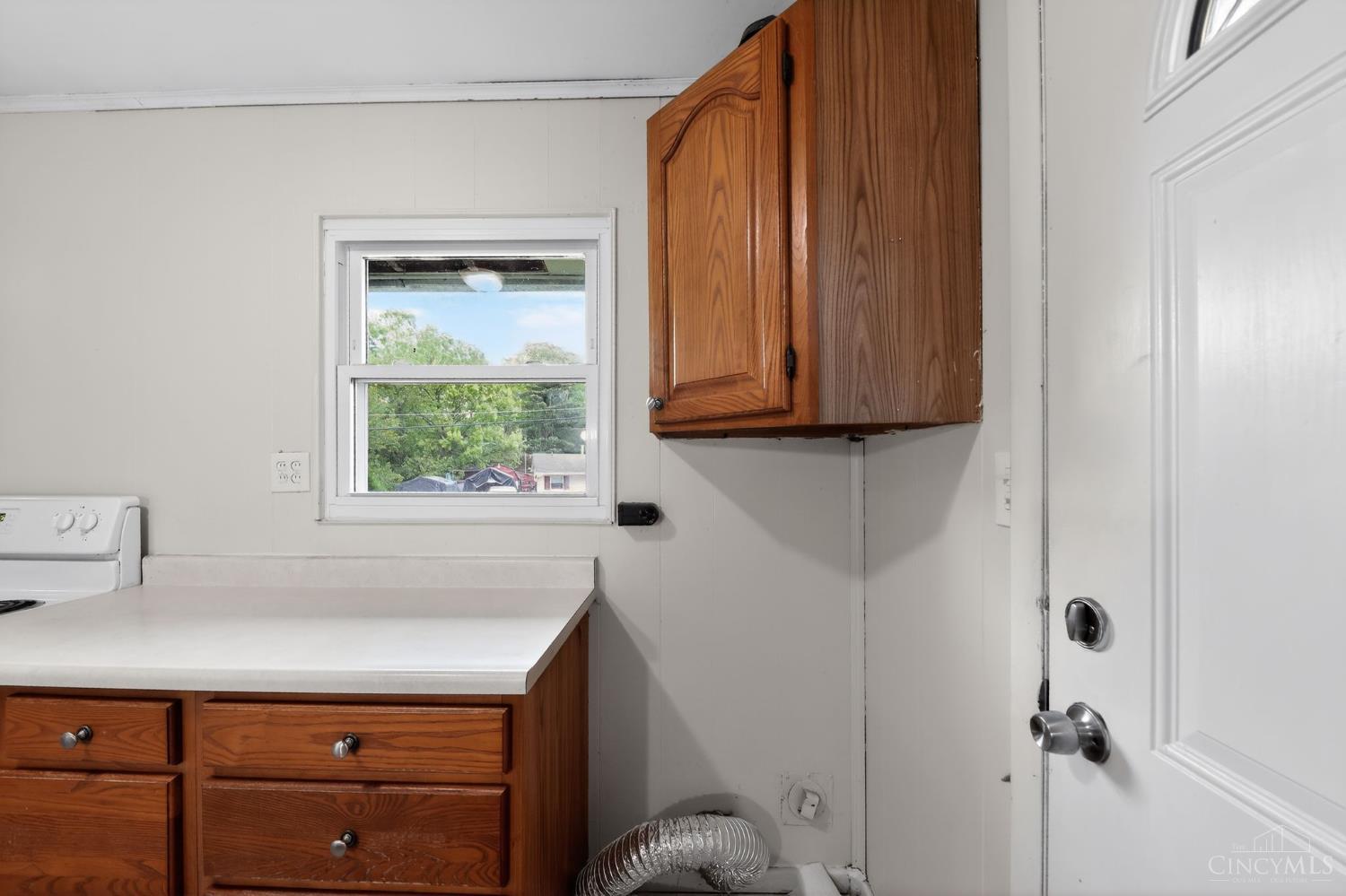 2584 Wenning Road Cincinnati, OH 45231 - Photo 26 of 31