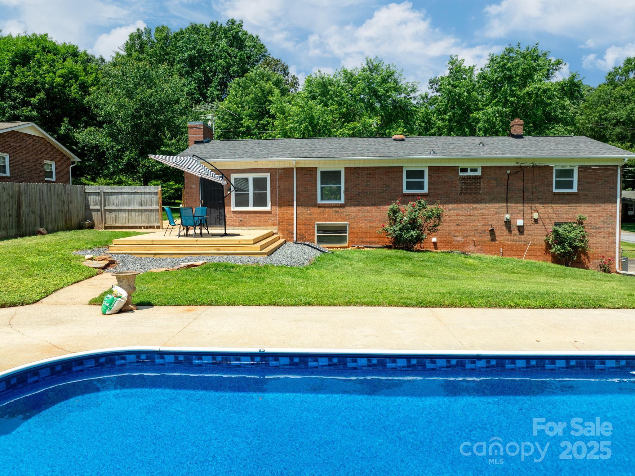 306 2nd Ave Place Northeast Conover, NC 28613 - Photo 5 of 30