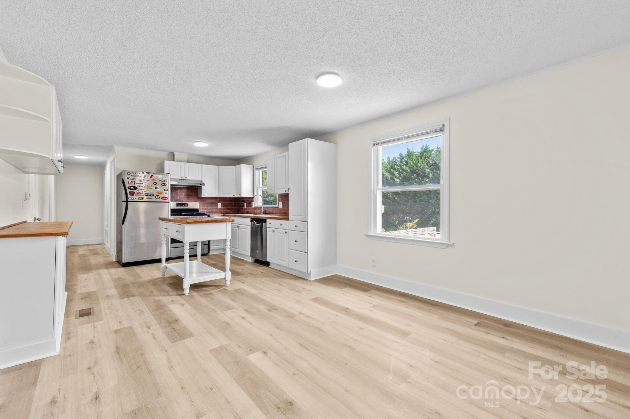 306 2nd Ave Place Northeast Conover, NC 28613 - Photo 10 of 30