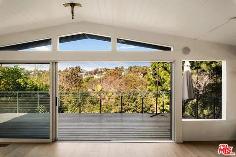 $4,995,000 | 295 Mabery Road, Santa Monica, CA 90402