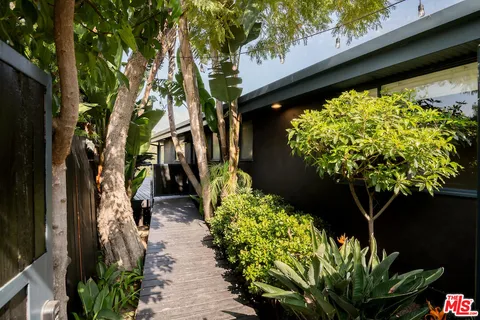 $4,995,000 | 295 Mabery Road, Santa Monica, CA 90402