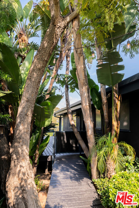 295 Mabery Road Santa Monica, CA 90402 - Photo 4 of 37