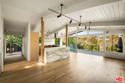 $4,995,000 | 295 Mabery Road, Santa Monica, CA 90402