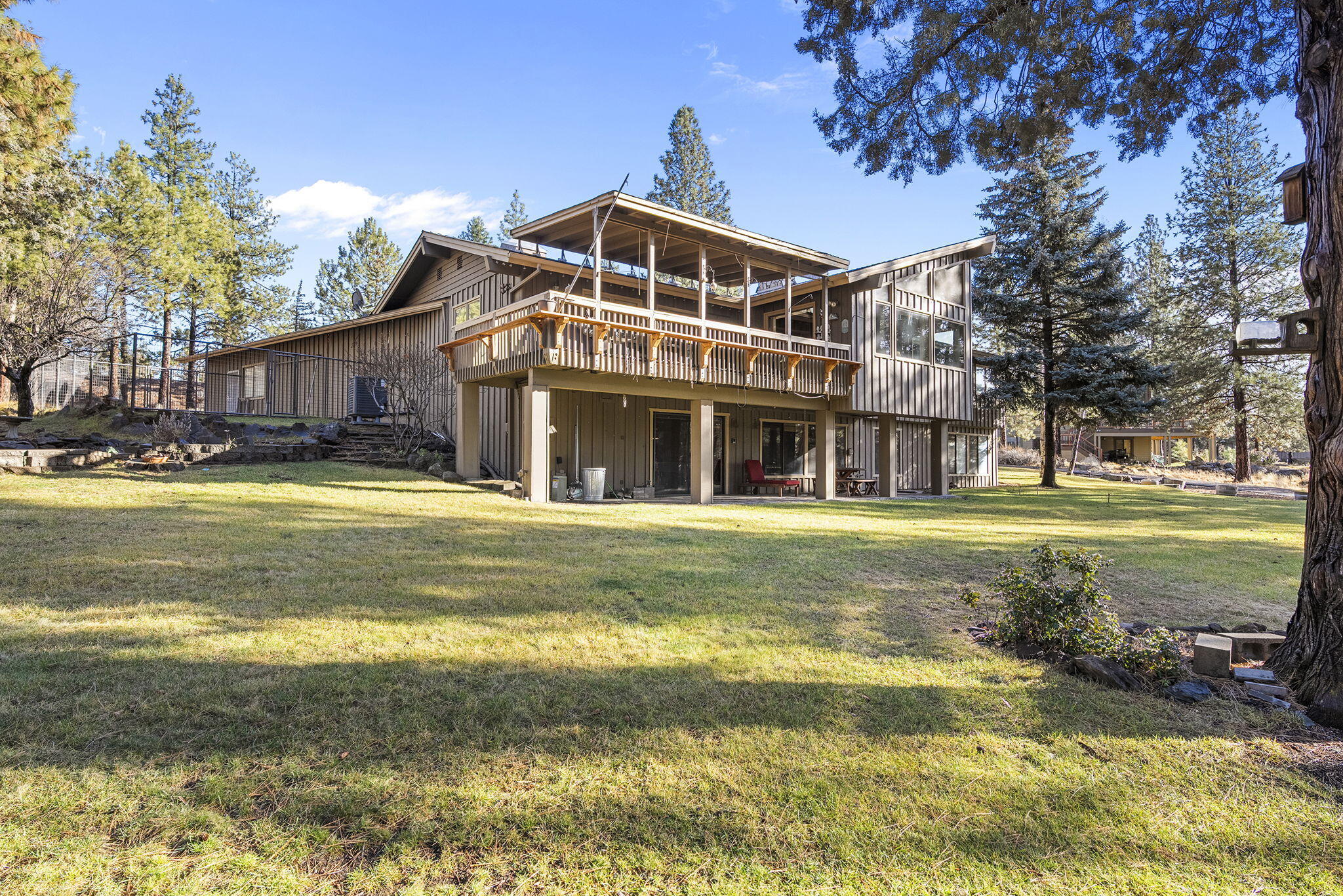 69944 Meadow View Road Sisters, OR 97759 - Photo 37 of 68 37-web-or-mls-_DSC1725