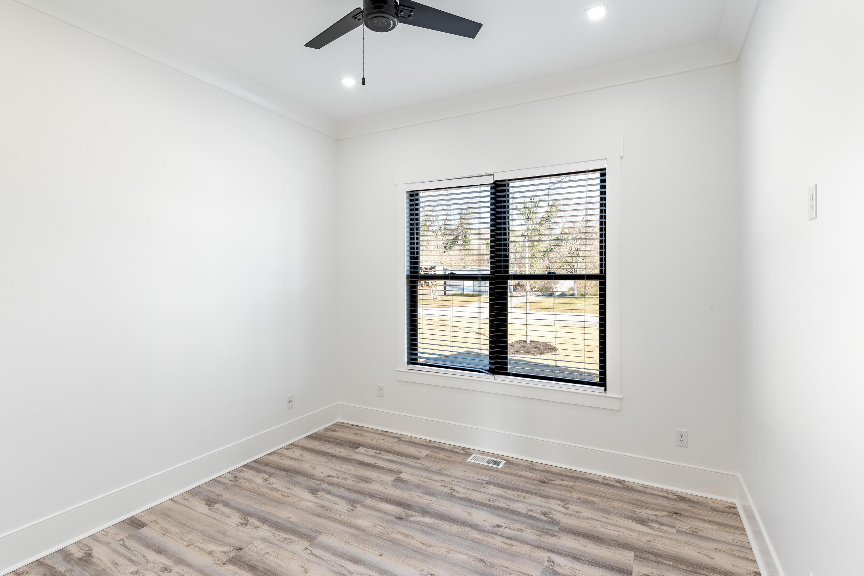 3406 Roberts Road Chattanooga, TN 37416 - Photo 31 of 43 2026_01_January_3406_Roberts_Rd_0040