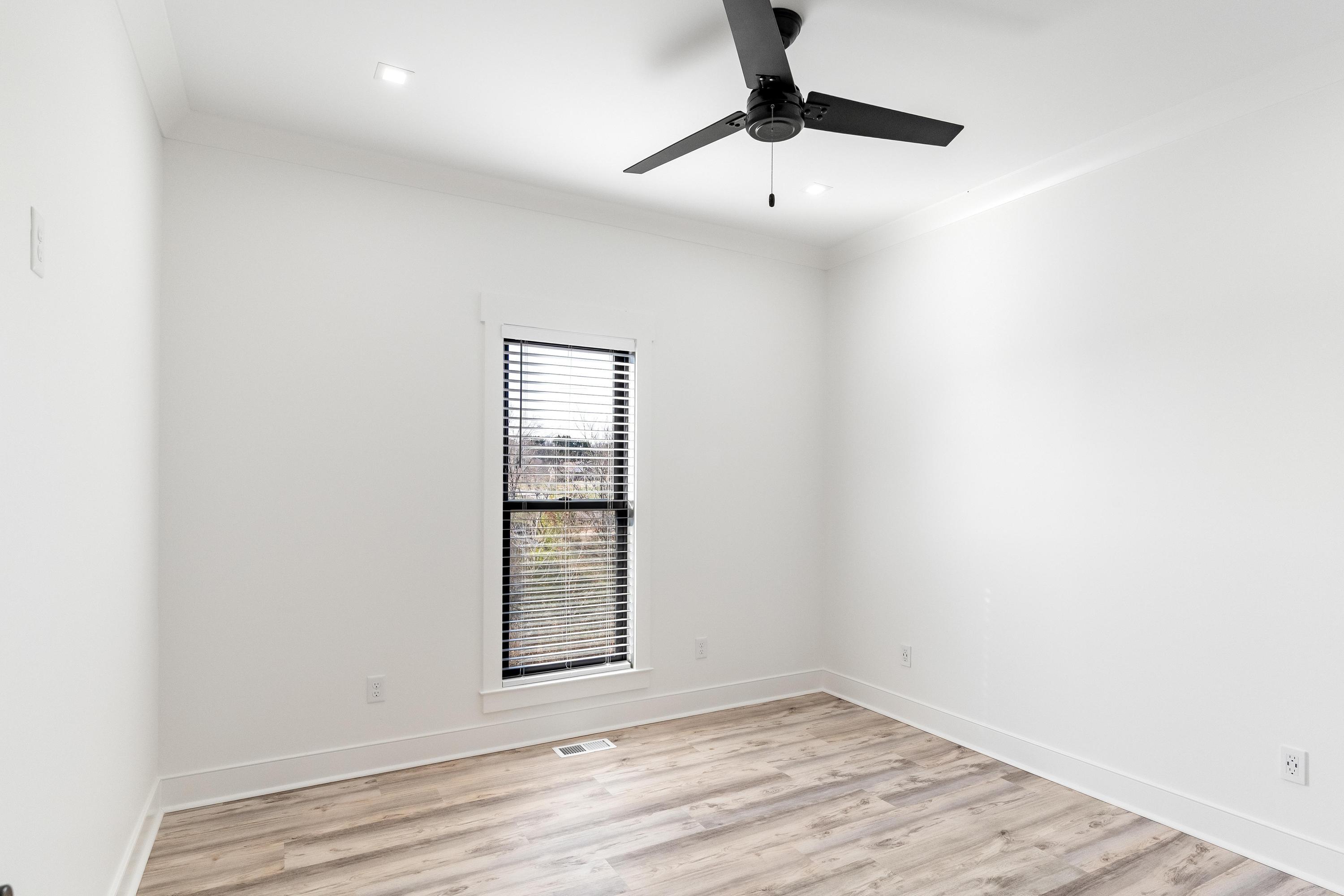 3406 Roberts Road Chattanooga, TN 37416 - Photo 32 of 43 2026_01_January_3406_Roberts_Rd_0041