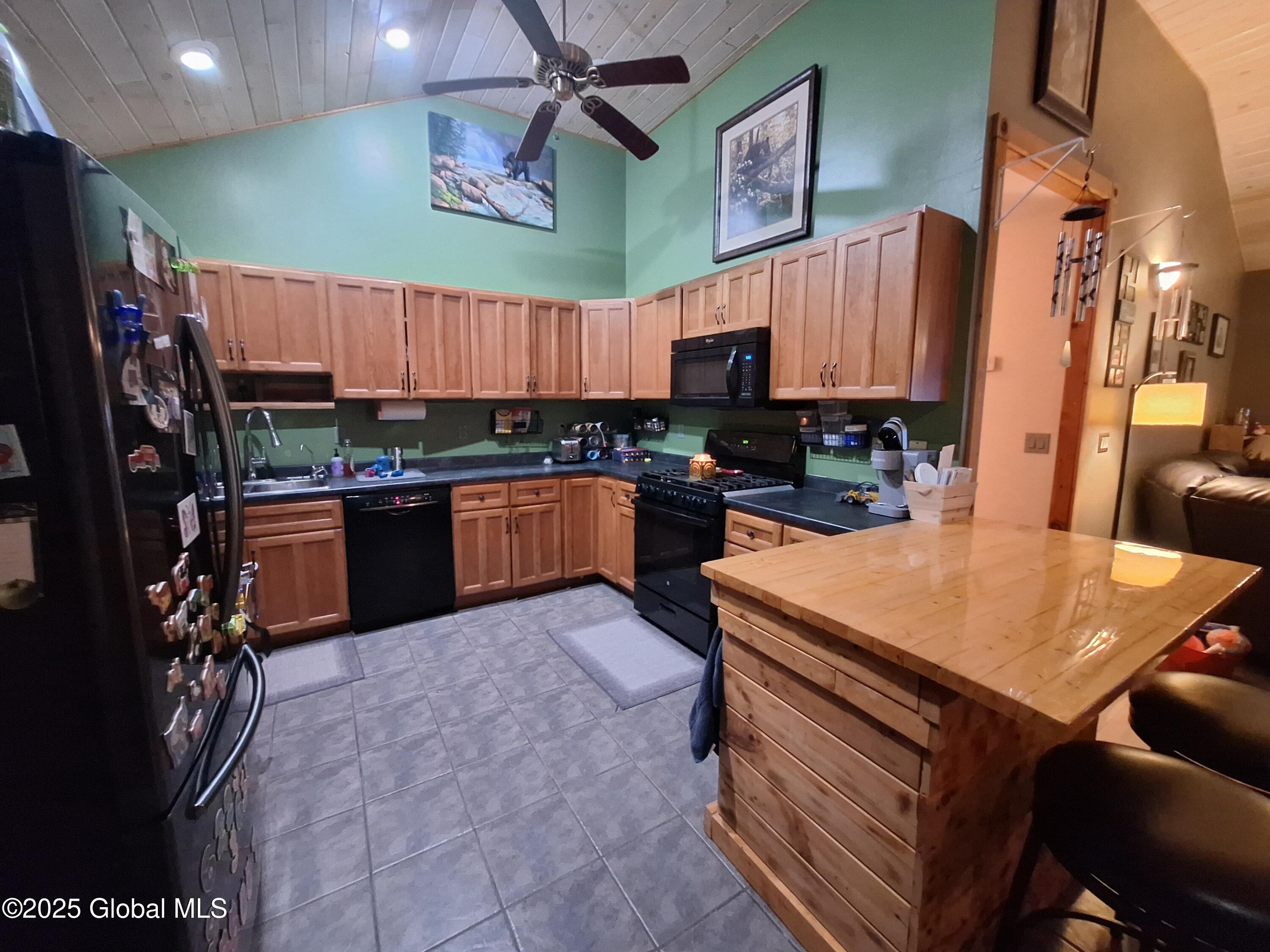 117 Hartman Road Hudson Falls, NY 12839 - Photo 5 of 49 Hickory cabinets