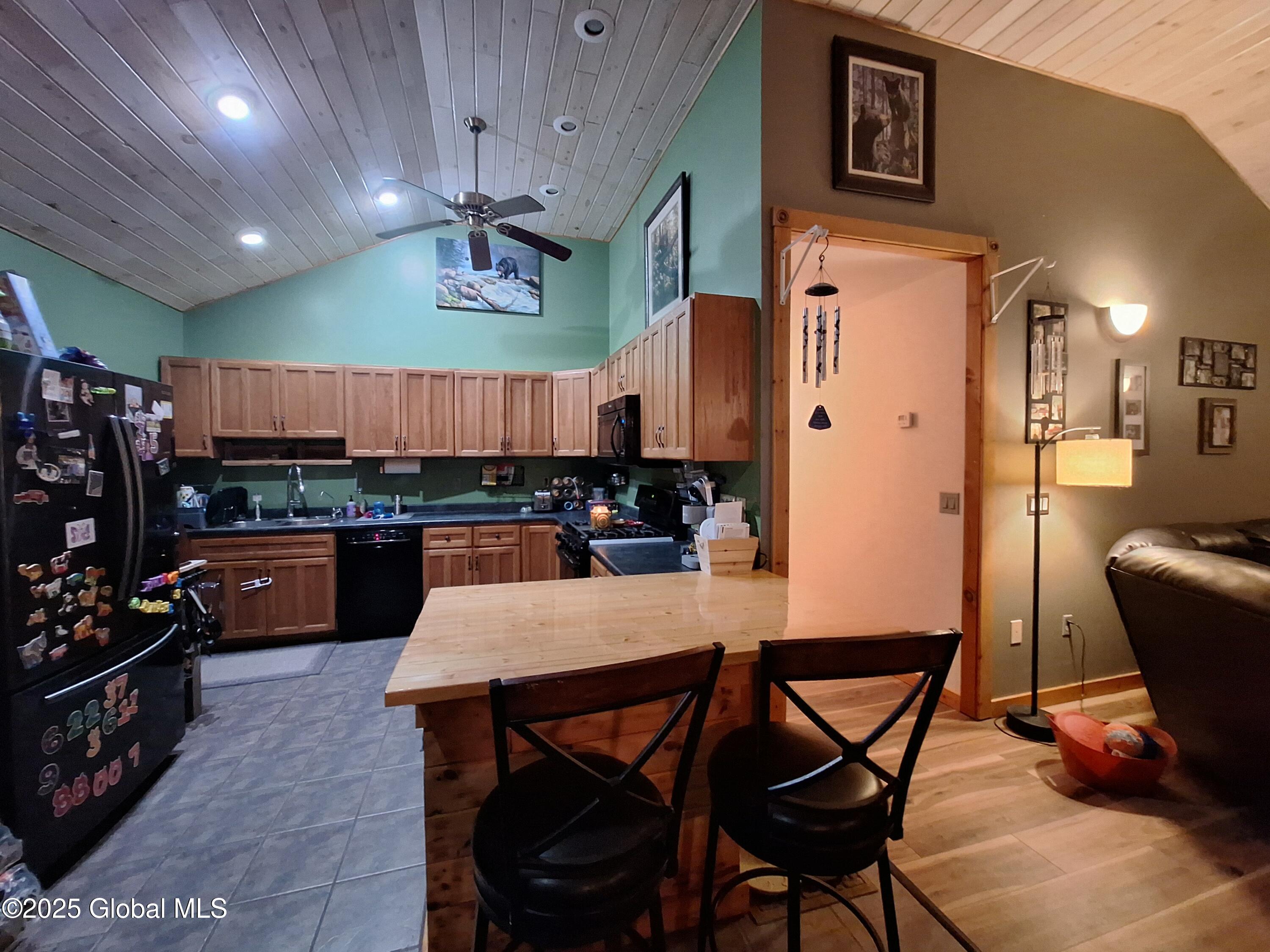 117 Hartman Road Hudson Falls, NY 12839 - Photo 7 of 49 Kitchen bar