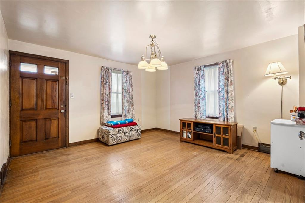 102 William Street Pittsburgh, PA 15229 - Photo 9 of 47