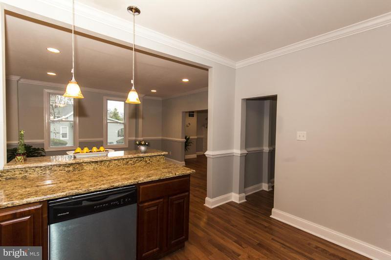 223 Mallow Hill Road Baltimore, MD 21229 - Photo 18 of 30 Kitchen