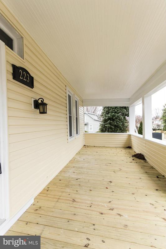 223 Mallow Hill Road Baltimore, MD 21229 - Photo 6 of 30 Exterior (Front)