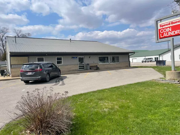 $450,000 | 520 Highway 28, Williamsport, IN 47993