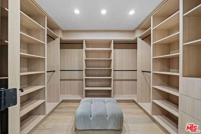 $2,095,000 | 5157 Woodley Avenue, Encino, CA 91436