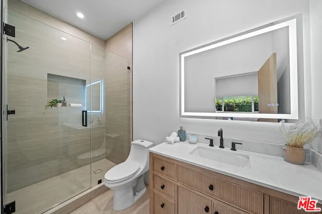 $2,095,000 | 5157 Woodley Avenue, Encino, CA 91436