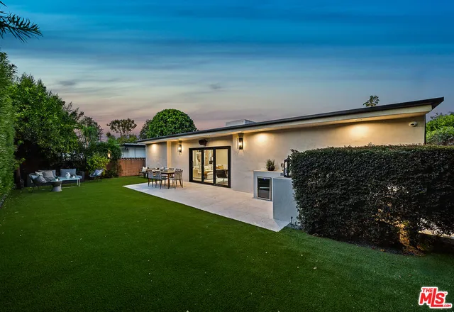 $2,095,000 | 5157 Woodley Avenue, Encino, CA 91436