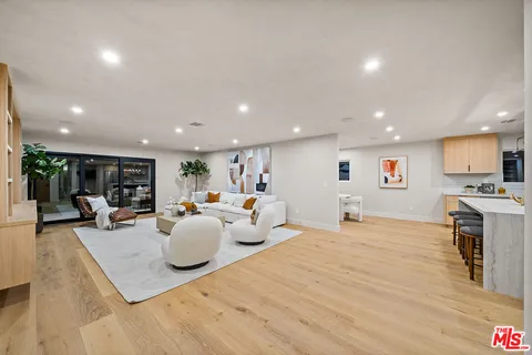 $2,095,000 | 5157 Woodley Avenue, Encino, CA 91436