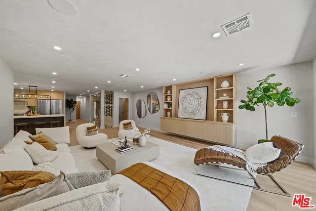 $2,095,000 | 5157 Woodley Avenue, Encino, CA 91436