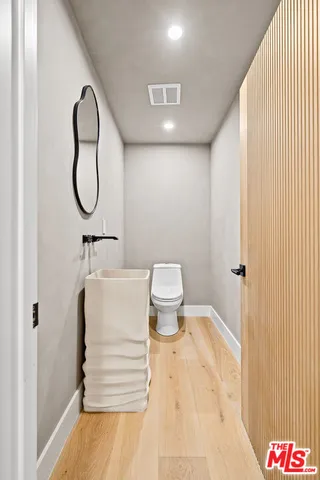 $2,095,000 | 5157 Woodley Avenue, Encino, CA 91436