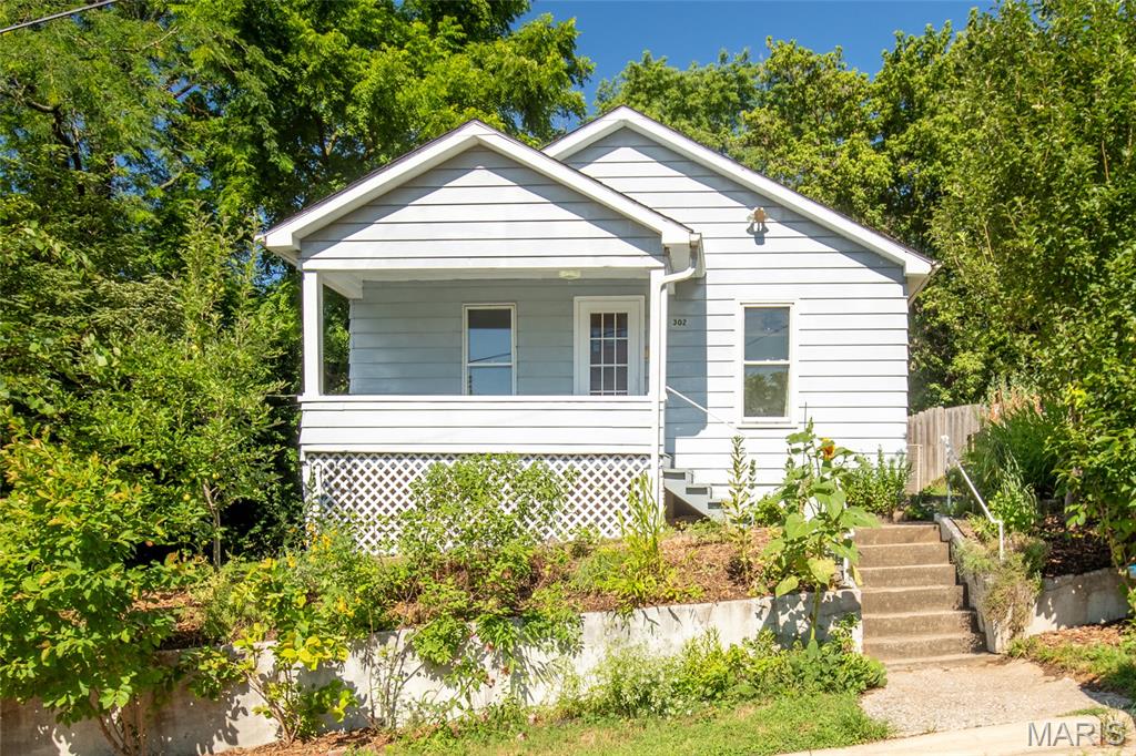302 Allen Street Alton, IL 62002 - Photo 1 of 22 Gallery Image 1