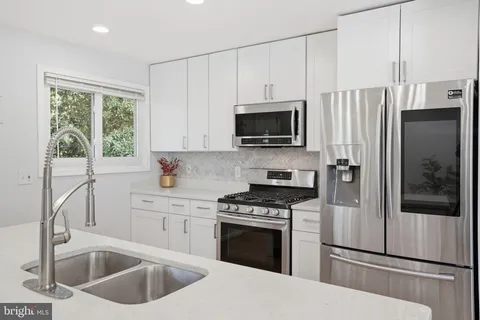 $472,000 | 1809 Jarvis Avenue, Oxon Hill, MD 20745