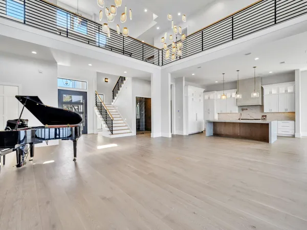 $18,000 | 330 Kelly Plantation Drive, Destin, FL 32541