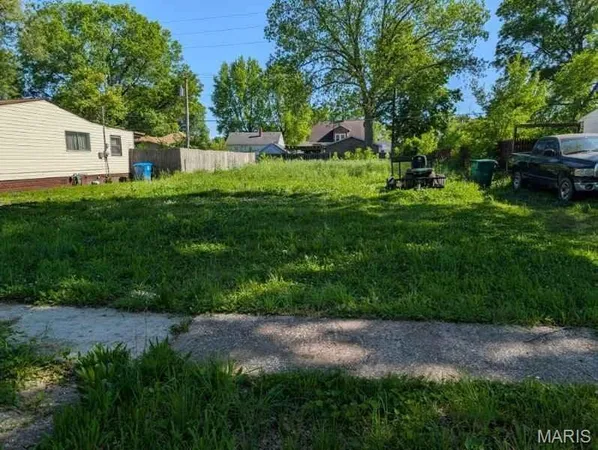 $3,500 | 2116 Miracle Avenue, Granite City, IL 62040
