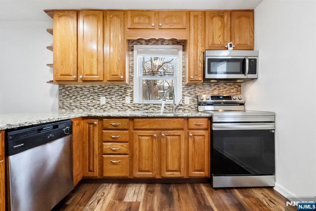 541 Green Pond Road Rockaway, NJ 07866 - Photo 8 of 45