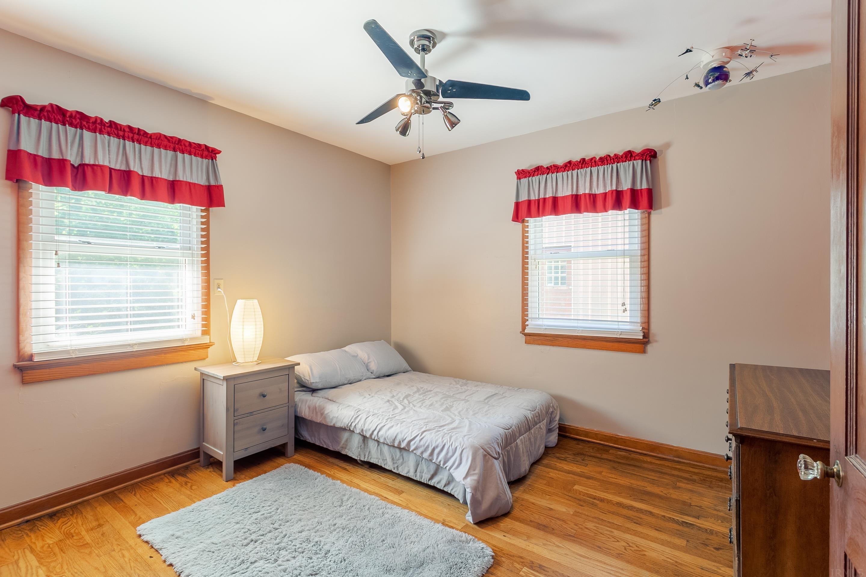 7833 Yankeetown Road Newburgh, IN 47630 - Photo 13 of 30 Gallery Image 13
