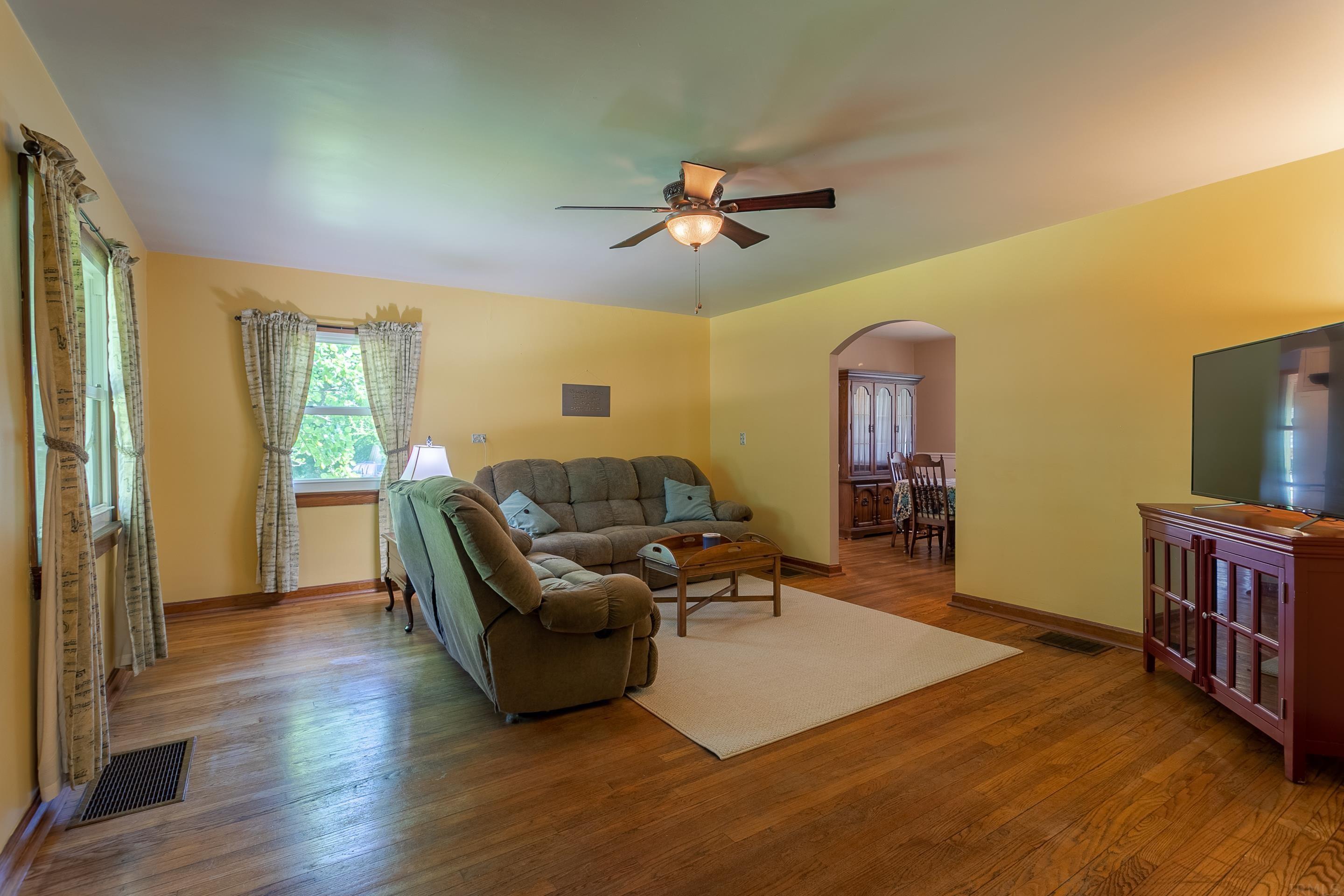 7833 Yankeetown Road Newburgh, IN 47630 - Photo 3 of 30 Gallery Image 3