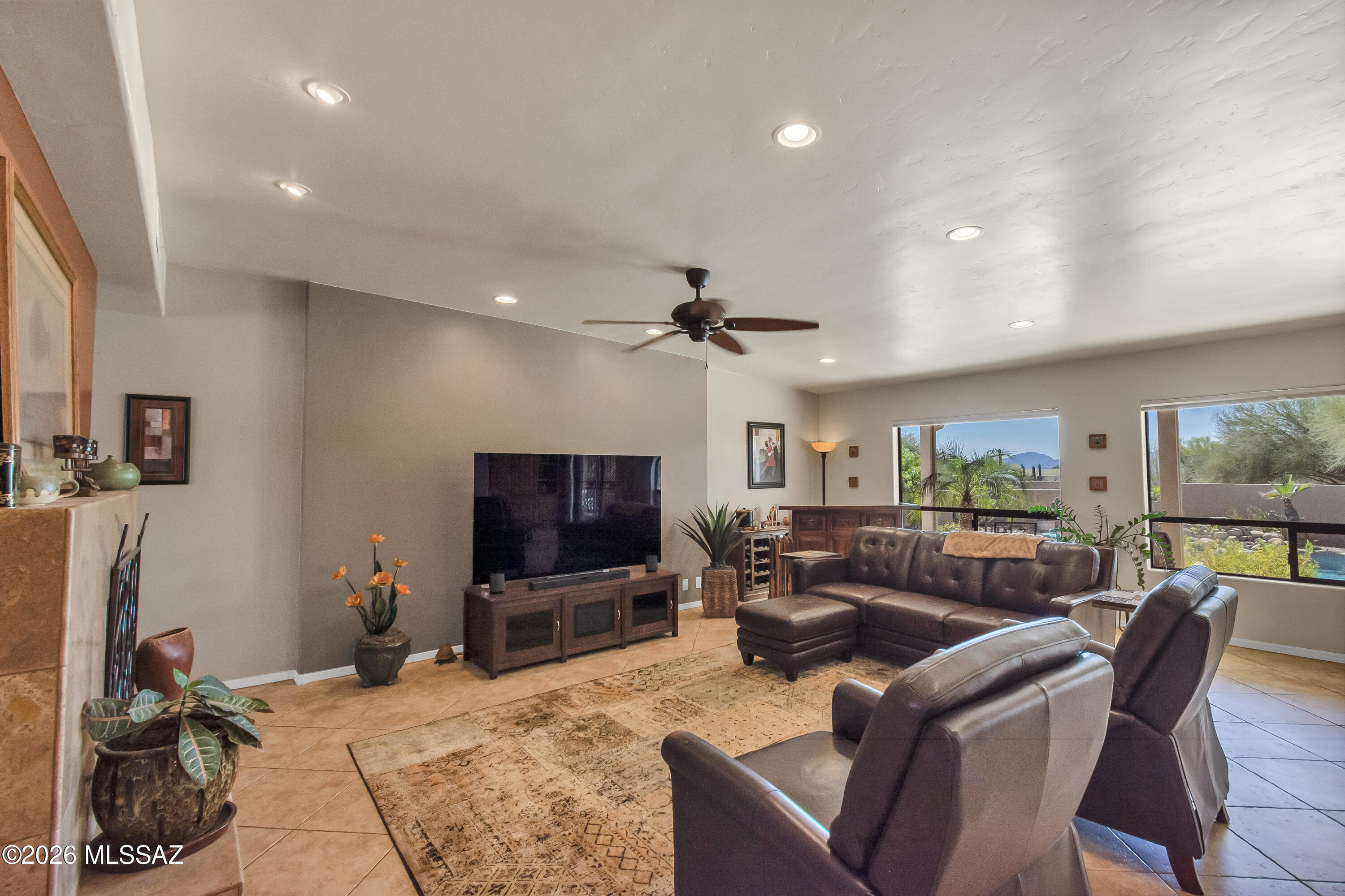 720 East Rudasill Road Tucson, AZ 85718 - Photo 12 of 48 Enjoy sports or movie nights in the large but cozy family room.