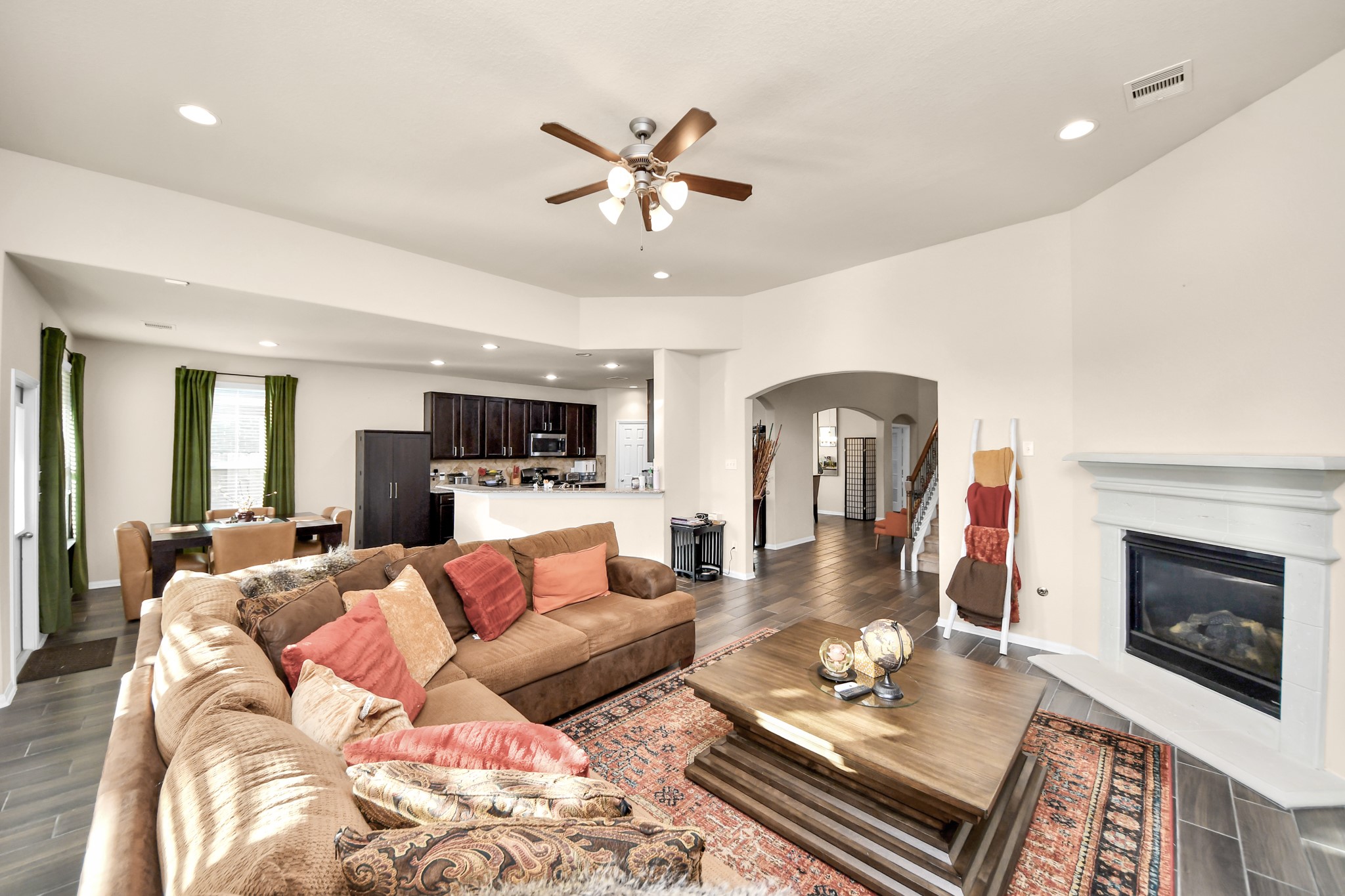 4510 Valley Rill Road Katy, TX 77449 - Photo 9 of 49 Gallery Image 9