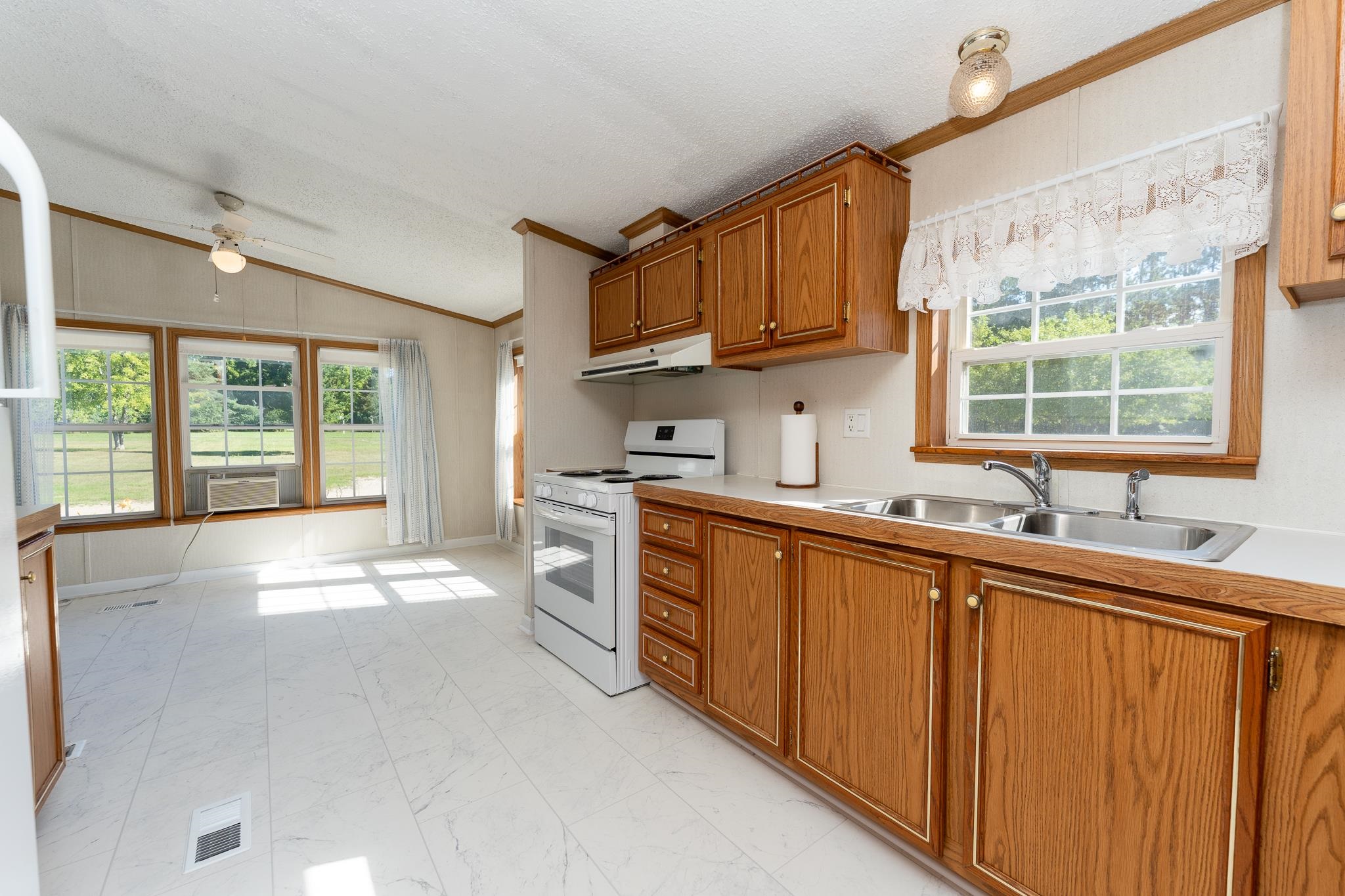 2924 South Gilmore Road Mount Pleasant, MI 48858 - Photo 18 of 54 1949481-8252e7f7-ad96-4661-9098-82c115bb9b6d.JPG