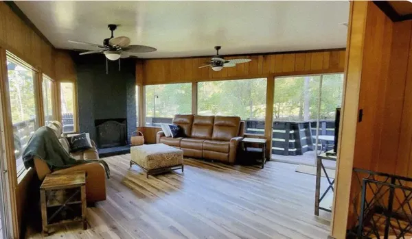 $490,000 | 862 Lakeshore Drive, Brookeland, TX 75931