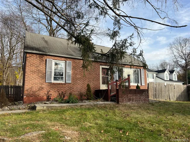 $265,000 | 3 Davis Road, Poughkeepsie, NY 12603