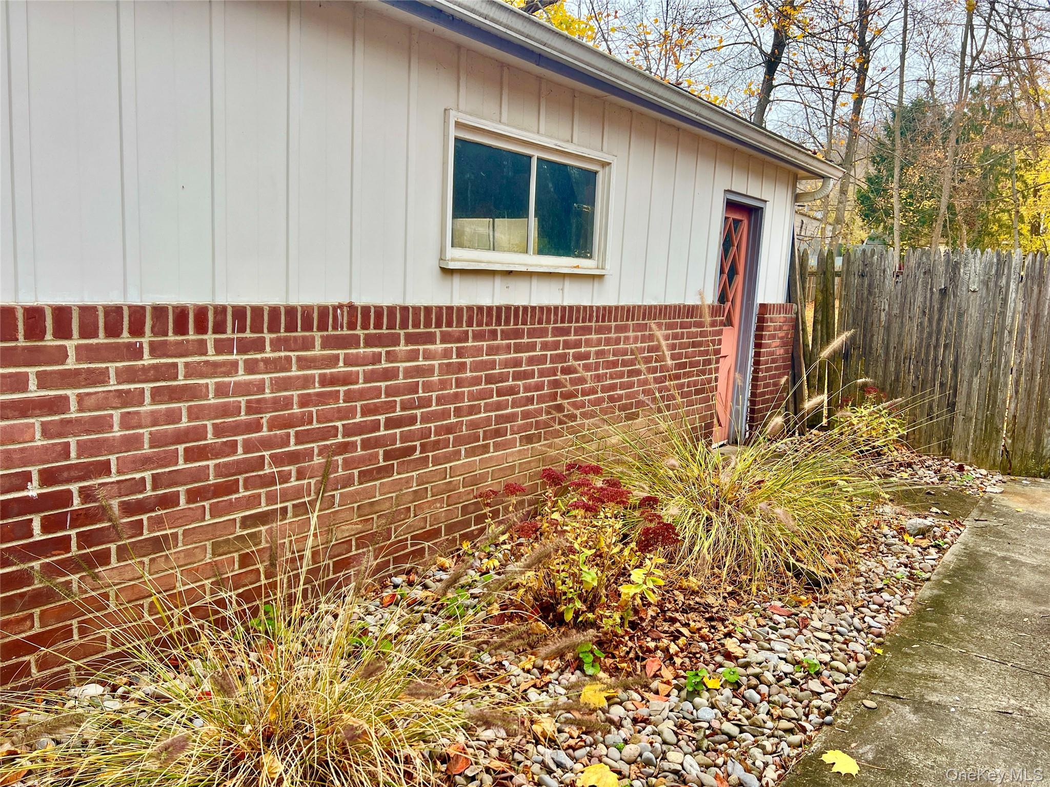 3 Davis Road Poughkeepsie, NY 12603 - Photo 28 of 34 View of side of property