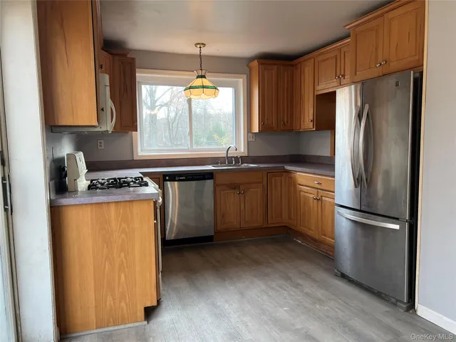 $265,000 | 3 Davis Road, Poughkeepsie, NY 12603